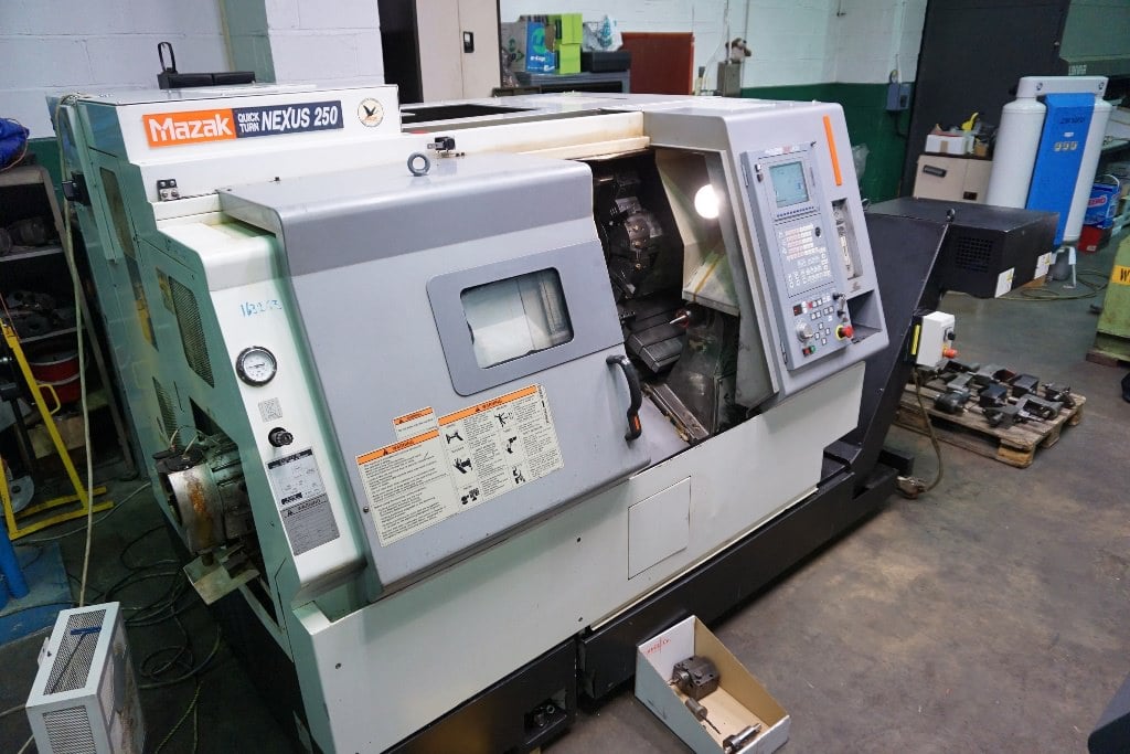 MAZAK SQT Nexus 250  2003